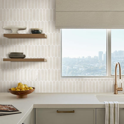 Selbstklebende Wandfliesen in Cream im Fischschuppen-Design – Dickere Ausführung für Küchenrückwände
