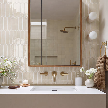 Selbstklebende Wandfliesen in Cream im Fischschuppen-Design – Dickere Ausführung für Küchenrückwände