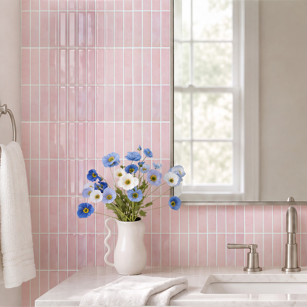 Selbstklebende Wandfliesen in Pink – Lineares Design für Küchenrückwände