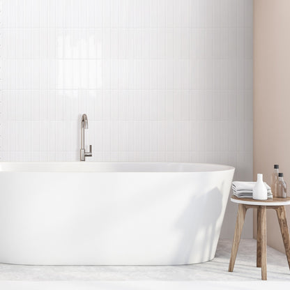 Selbstklebende Wandfliesen in Weiß – Lineares Design für Küchenrückwände