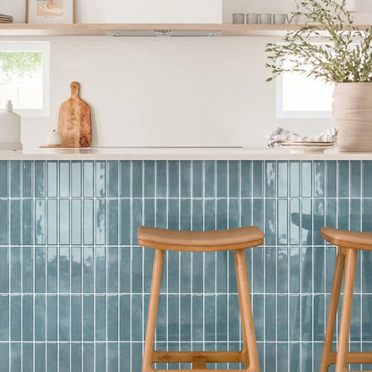 Selbstklebende Wandfliesen in Ocean Mist mit Linear